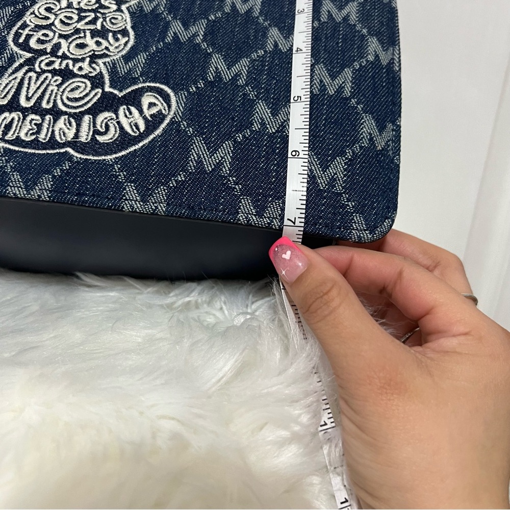 💗 *NEW* Women's Blue Handbag w/ Bunny Design‎ - Picture 7 of 8